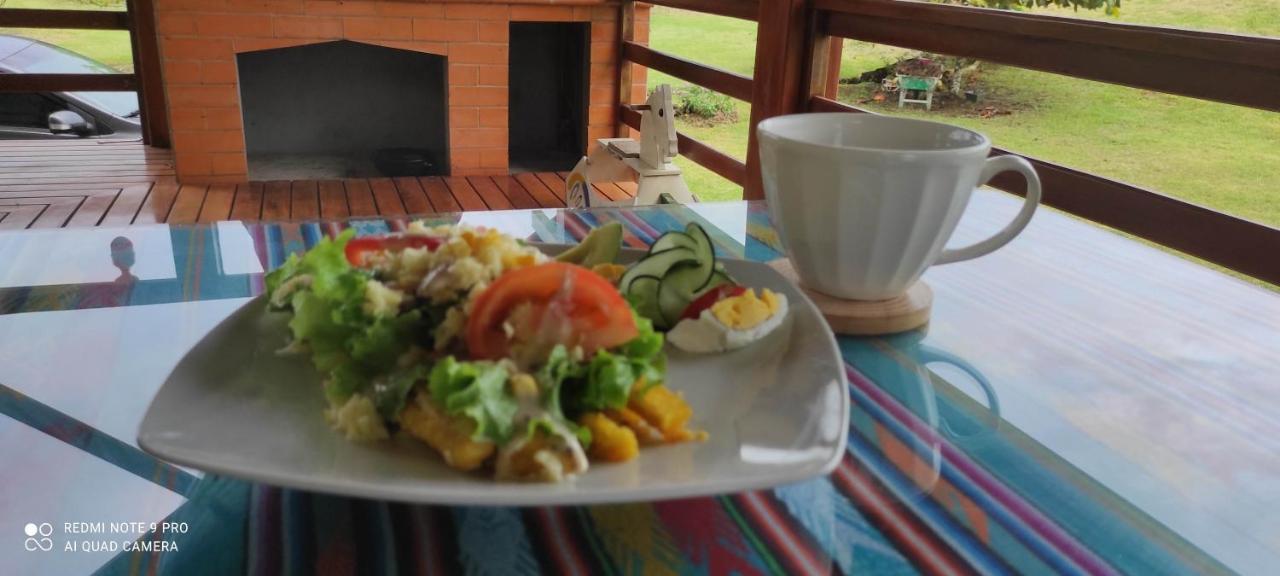 לינה וארוחת בוקר Macas Quinta Isabel, Casa De Huespedes & Cafeteria מראה חיצוני תמונה